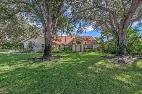 210 Monterey Dr, Naples, FL 34119
