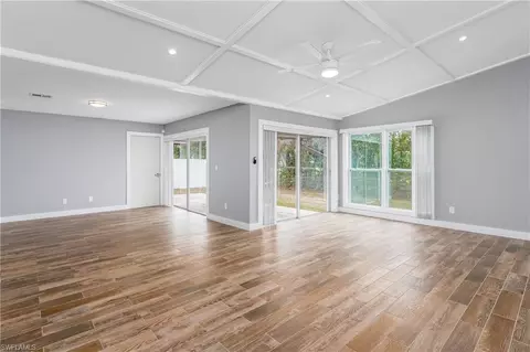 959 Winsome Rd, North Fort Myers, FL 33903