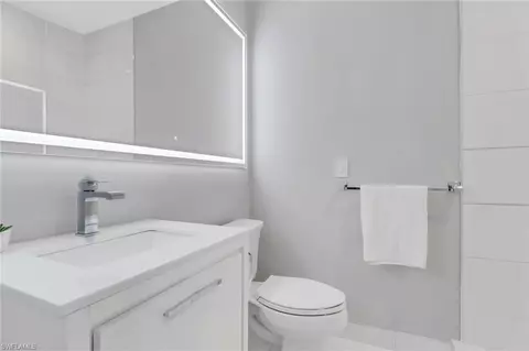 Bath - 20139 Seadale Ct, Estero, FL 33928 photo 6 of 9