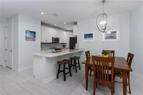 7336 Rockefeller Dr, Naples, FL 34119