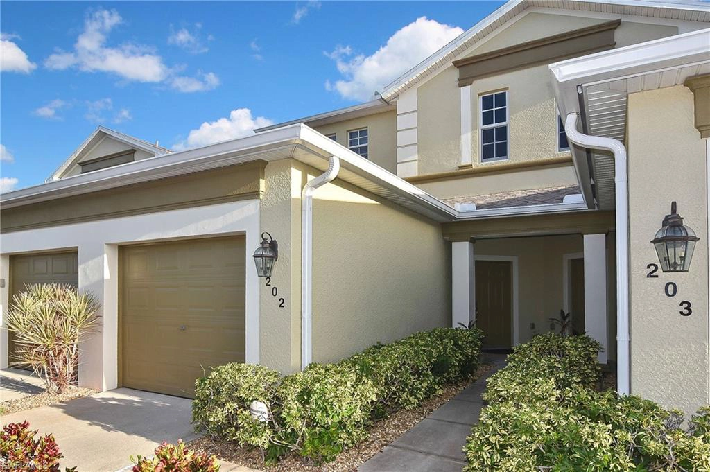 14752 CALUSA PALMS DR Unit 202