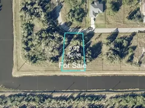 208 Preston St, Lehigh Acres, FL 33974