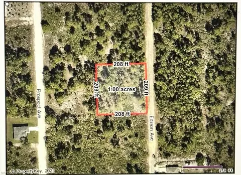 1711 Edison Ave, Lehigh Acres, FL 33972