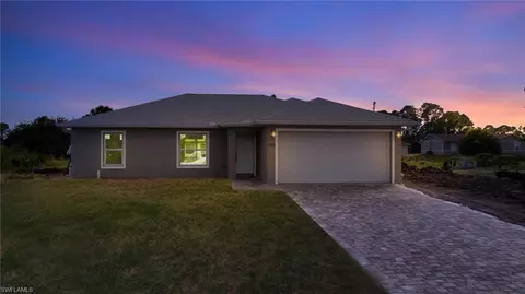 2713 14th St SW, Lehigh Acres, FL 33976