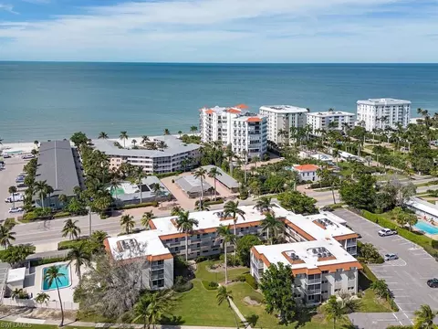 1100 Gulf Shore Blvd N #312, Naples, FL 34102