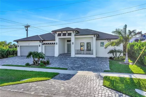 1200 Redwood Ct, Marco Island, FL 34145