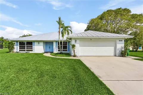 9580 Summer Pl, Naples, FL 34109 photo 5