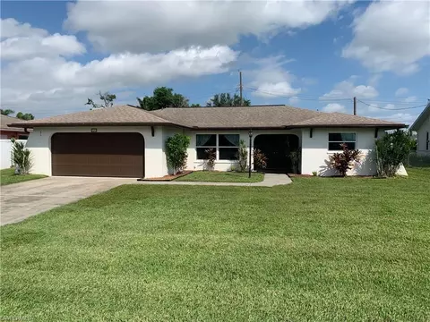 221 SE 44th St, Cape Coral, FL 33904