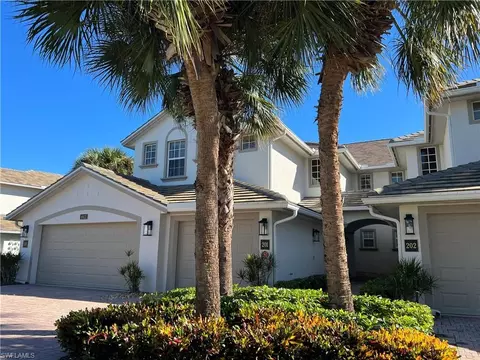 6822 Ascot Dr #201, Naples, FL 34113