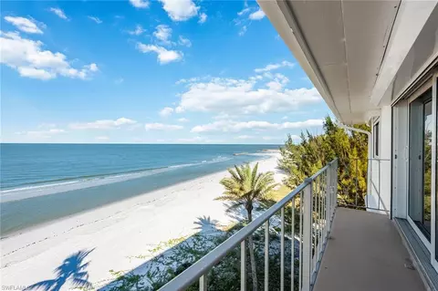 2011 Gulf Shore Blvd N #65-66, Naples, FL 34102