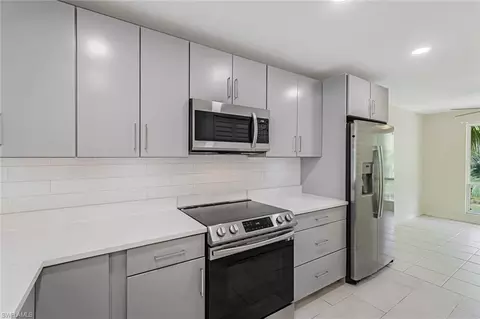 1330 Yesica Ann Cir #I-206, Naples, FL 34110