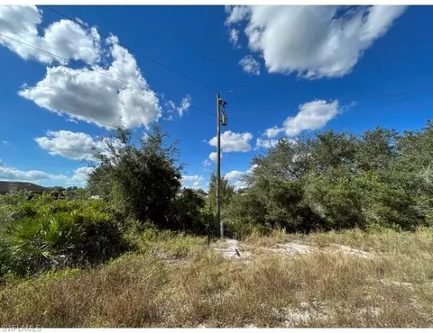 1833 Styles Ct, Lehigh Acres, FL 33972