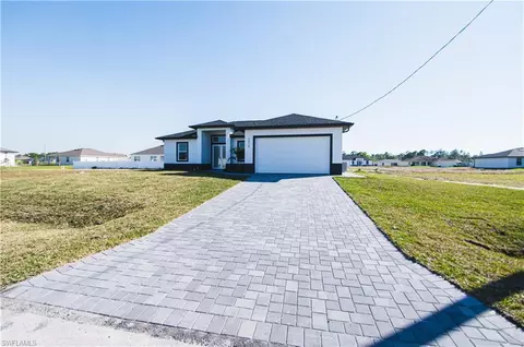 3815 22nd St W, Lehigh Acres, FL 33971