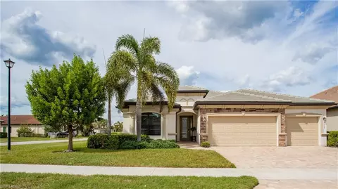 9309 Glenforest Dr, Naples, FL 34120
