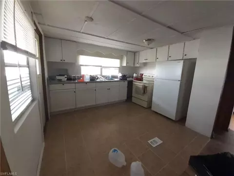 1138 9th St, Okeechobee, FL 34974 photo 2