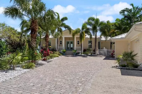 216 Goodland Dr E, Goodland, FL 34140