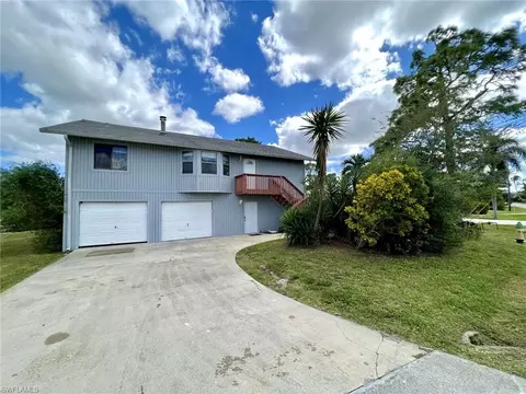 27256 Buccaneer Dr, Bonita Springs, FL 34135