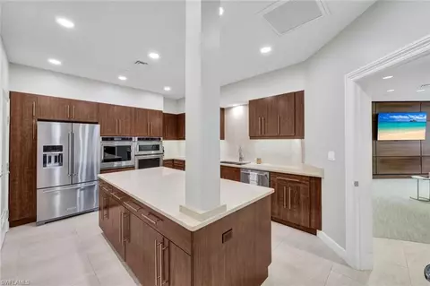 60 Seagate Dr #703, Naples, FL 34103 photo 39