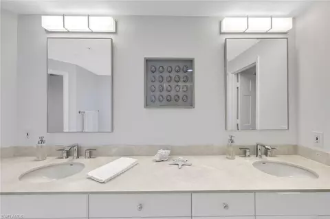 60 Seagate Dr #703, Naples, FL 34103 photo 16