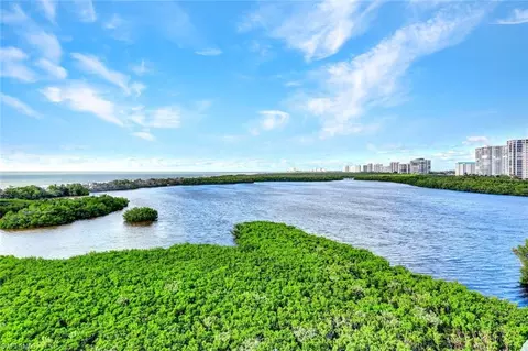 60 Seagate Dr #703, Naples, FL 34103 photo 27