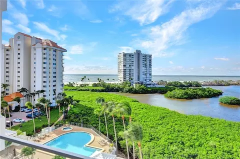 60 Seagate Dr #703, Naples, FL 34103 photo 9
