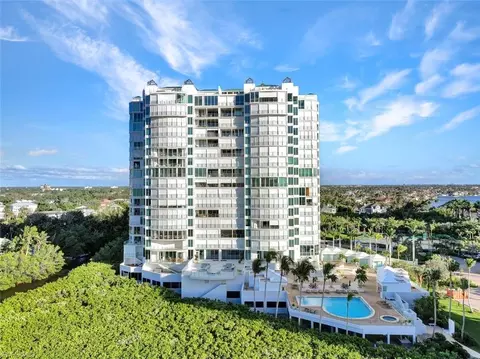 60 Seagate Dr #703, Naples, FL 34103 photo 6
