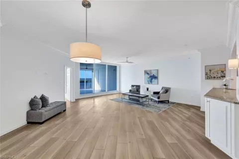 60 Seagate Dr #703, Naples, FL 34103 photo 10
