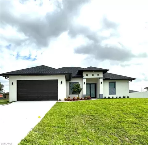 2801 NE 4th Pl, Cape Coral, FL 33909