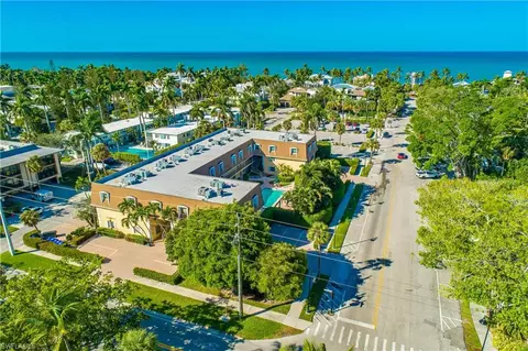 1222 Gordon Dr #6, Naples, FL 34102