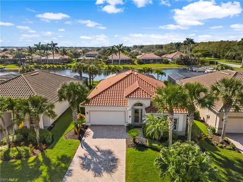 9463 Quarry Dr, Naples, FL 34120