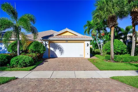 28268 Islet Trl, Bonita Springs, FL 34135