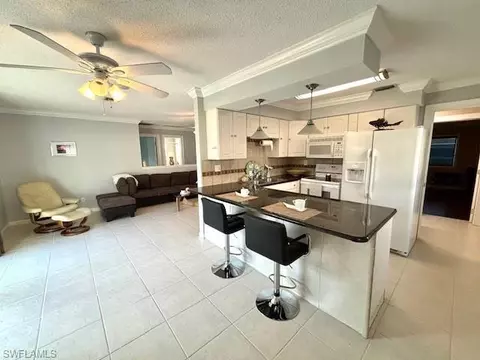Kitchen - 655 106th Ave N, Naples, FL 34108 photo 3 of 6