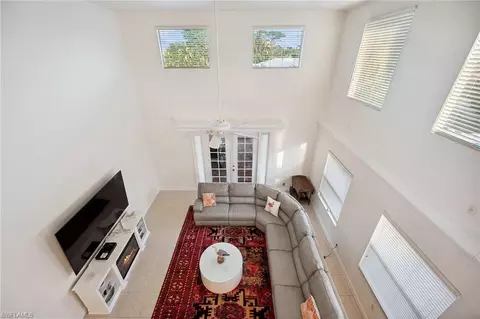 10082 Vanderbilt Dr, Naples, FL 34108 photo 10
