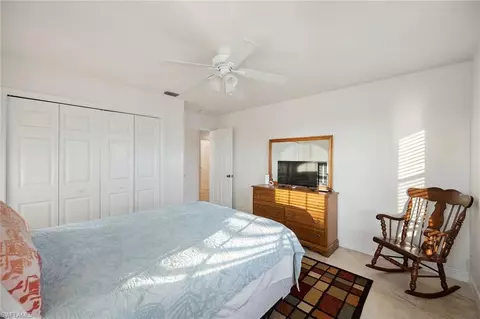 10082 Vanderbilt Dr, Naples, FL 34108 photo 23