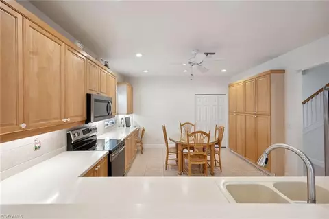 10082 Vanderbilt Dr, Naples, FL 34108 photo 13
