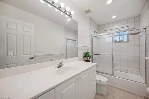 10082 Vanderbilt Dr, Naples, FL 34108 photo 27