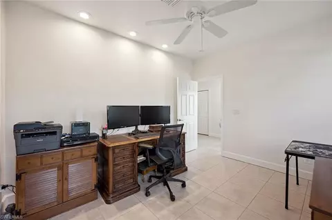 10082 Vanderbilt Dr, Naples, FL 34108 photo 16
