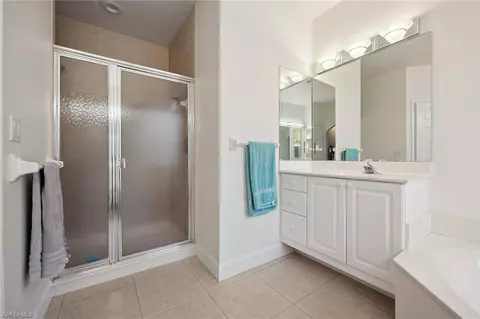 10082 Vanderbilt Dr, Naples, FL 34108 photo 21