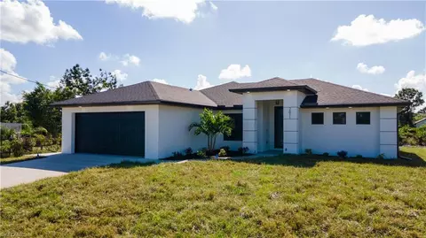 2611 29th St SW, Lehigh Acres, FL 33976