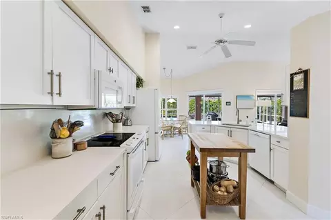 1857 Piccadilly Circus, Naples, FL 34112 photo 10