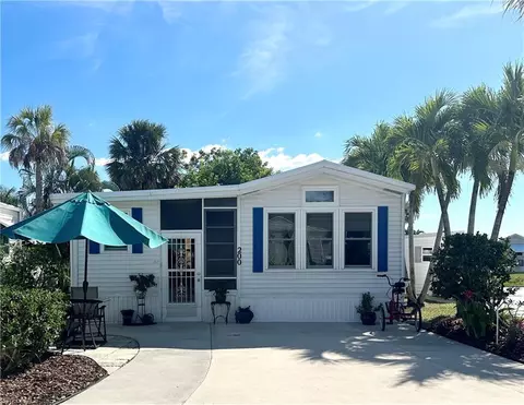 200 Cheetah Dr #200, Naples, FL 34114