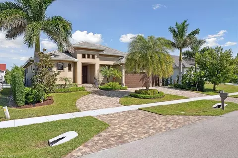 842 Elm Ct, Marco Island, FL 34145