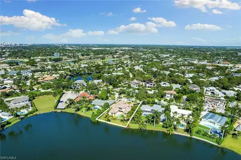 605 Palm Cir E, Naples, FL 34102 photo 40