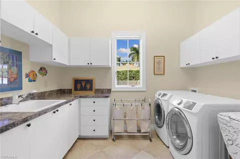 605 Palm Cir E, Naples, FL 34102 photo 19