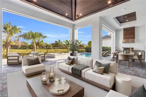 3295 Kumamoto Ln, Naples, FL 34114