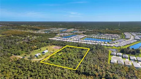 1920 Moulder Dr, Naples, FL 34120