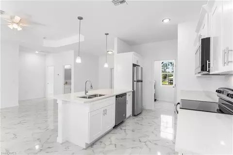 7933 3rd Pl, Labelle, FL 33935 photo 9