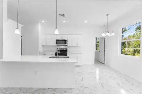 7933 3rd Pl, Labelle, FL 33935 photo 8