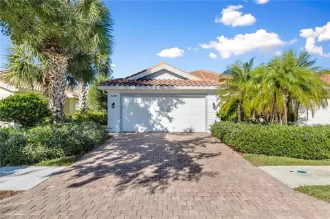 3246 Barbados Ln, Naples, FL 34119