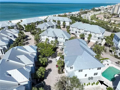 170 Barefoot Cir #33, Bonita Springs, FL 34134